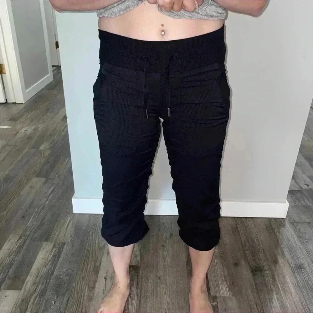 Lululemon Studio Crop - Picture 3 of 9